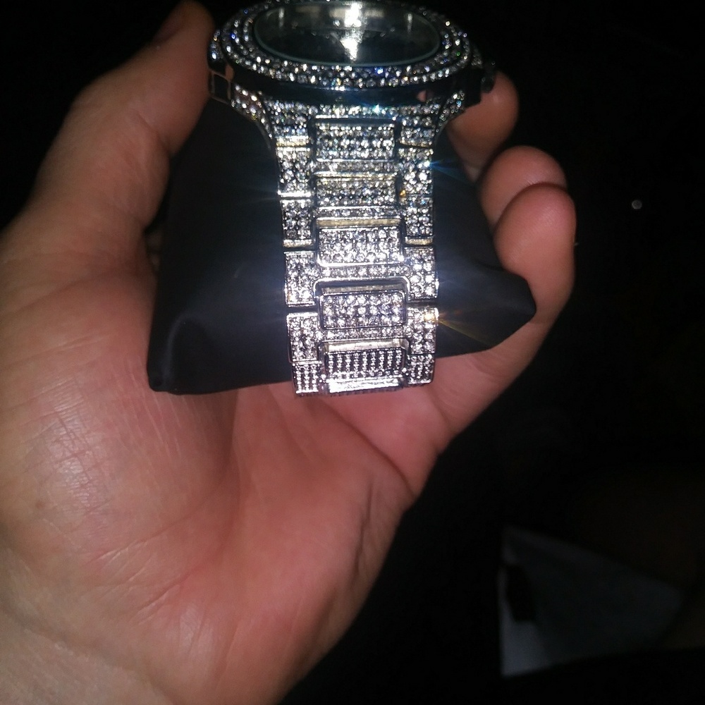 Diamond Watch - Picture 5 of 7